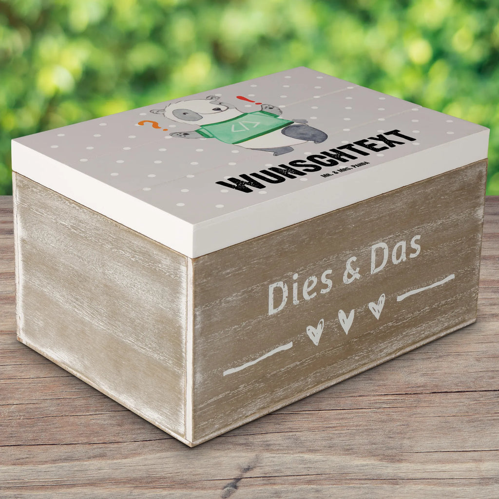 Personalisierte Holzkiste Programmierer mit Herz Geschenkbox Personalisiert, mit Namen, Erinnerungsbox mit Namen, Kiste mit Namen, GEschenkdose Personalisiert, Schatulle mit Namen, Dekokiste mit Namen, Holzkiste mit Namen, Truhe mit Namen, Schatzkiste mit Namen, Aufbewahrungsbox Personalisiert, Kiste Personalisiert, Schatzkiste Personalisiert, Aufbewahrungsbox mit Namen, Schatulle Personalisiert, Erinnerungsbox Personalisiert, Truhe Personalisiert, Erinnerungskiste Personalisiert, Dekokiste Personalisiert, Holzkiste Personalisiert, Beruf, Firma, Schenken, Mitarbeiter, Arbeitskollege, Danke, Kollegin, Geschenk, Kollege, Rente, Jubiläum, Abschied, Dankeschön, Ausbildung, Programmierer, Softwareingenieur, Softwarentwickler, Datenverarbeiter, Nerd, IT-Spezialist, Computerfachmann, Computerfreak