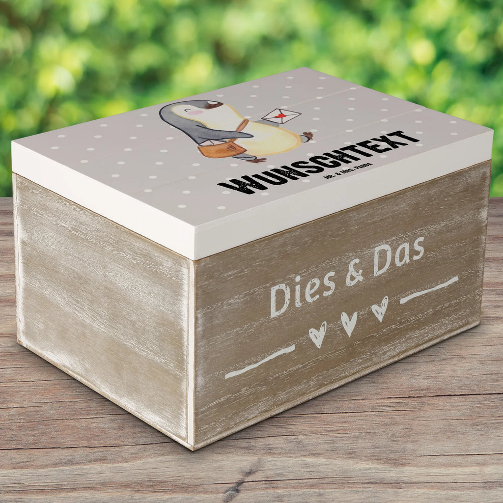 Personalizowane drewniane pudełko Listonosz serce Kiste mit Namen, Dekokiste Personalisiert, Aufbewahrungsbox mit Namen, Dekokiste mit Namen, Truhe Personalisiert, Truhe mit Namen, Geschenkbox Personalisiert, mit Namen, Schatulle Personalisiert, GEschenkdose Personalisiert, Schatzkiste mit Namen, Schatulle mit Namen, Erinnerungskiste Personalisiert, Erinnerungsbox Personalisiert, Erinnerungsbox mit Namen, Aufbewahrungsbox Personalisiert, Holzkiste Personalisiert, Schatzkiste Personalisiert, Holzkiste mit Namen, Kiste Personalisiert, Beruf, Firma, Schenken, Mitarbeiter, Arbeitskollege, Danke, Kollegin, Geschenk, Kollege, Rente, Jubiläum, Abschied, Dankeschön, Ausbildung, Postler, Briefzusteller, Postbote, Briefträger
