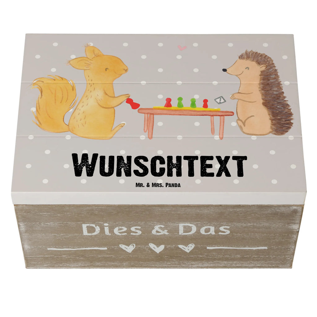 Personalisierte Holzkiste Eichhörnchen Gesellschaftsspiele Aufbewahrungsbox mit Namen, Erinnerungsbox Personalisiert, Truhe mit Namen, Truhe Personalisiert, Kiste mit Namen, Aufbewahrungsbox Personalisiert, Holzkiste mit Namen, Schatulle mit Namen, GEschenkdose Personalisiert, Dekokiste Personalisiert, Erinnerungsbox mit Namen, Dekokiste mit Namen, Schatulle Personalisiert, Erinnerungskiste Personalisiert, Holzkiste Personalisiert, Schatzkiste mit Namen, mit Namen, Schatzkiste Personalisiert, Kiste Personalisiert, Geschenkbox Personalisiert, Geschenk, Schenken, Sport, Sportart, Hobby, Danke, Dankeschön, Auszeichnung, Gewinn, Sportler, Spielen, Spieleabend, Gesellschaftsspiele