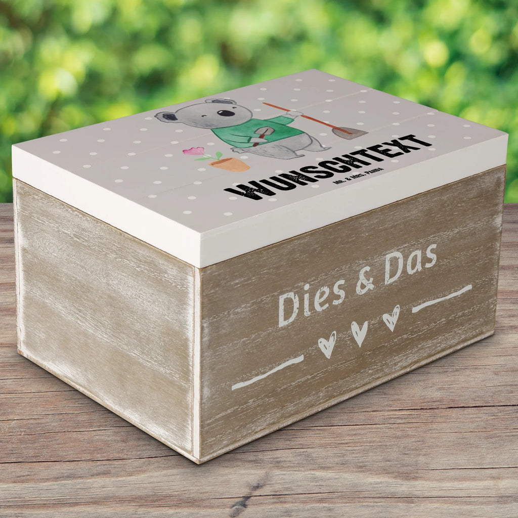 Personalizowane drewniane pudełko ogrodnik serce Schatzkiste mit Namen, Erinnerungskiste Personalisiert, Erinnerungsbox Personalisiert, Erinnerungsbox mit Namen, Aufbewahrungsbox mit Namen, Kiste Personalisiert, Schatulle mit Namen, Kiste mit Namen, Holzkiste mit Namen, Dekokiste mit Namen, Geschenkbox Personalisiert, GEschenkdose Personalisiert, Truhe mit Namen, Holzkiste Personalisiert, Dekokiste Personalisiert, Aufbewahrungsbox Personalisiert, Schatulle Personalisiert, Schatzkiste Personalisiert, mit Namen, Truhe Personalisiert, Beruf, Firma, Schenken, Mitarbeiter, Arbeitskollege, Danke, Kollegin, Geschenk, Kollege, Rente, Jubiläum, Abschied, Dankeschön, Ausbildung, Gartenplaner, Hobbygärtner, Garten- und Landschaftsbauer, Gartenbau, Gärtnerei, Gärtner