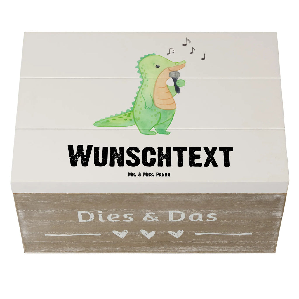 Personalizowane drewniane pudełko krokodyl śpiewać Holzkiste mit Namen, Erinnerungsbox Personalisiert, Schatzkiste Personalisiert, Kiste mit Namen, GEschenkdose Personalisiert, Schatulle Personalisiert, Schatzkiste mit Namen, Dekokiste mit Namen, Dekokiste Personalisiert, Erinnerungskiste Personalisiert, Aufbewahrungsbox Personalisiert, Aufbewahrungsbox mit Namen, Erinnerungsbox mit Namen, Truhe mit Namen, Schatulle mit Namen, Kiste Personalisiert, Truhe Personalisiert, mit Namen, Geschenkbox Personalisiert, Holzkiste Personalisiert, Geschenk, Schenken, Sport, Sportart, Hobby, Danke, Dankeschön, Auszeichnung, Gewinn, Sportler, Gesang, Live Auftritt, Band, Singen, Hobbysänger