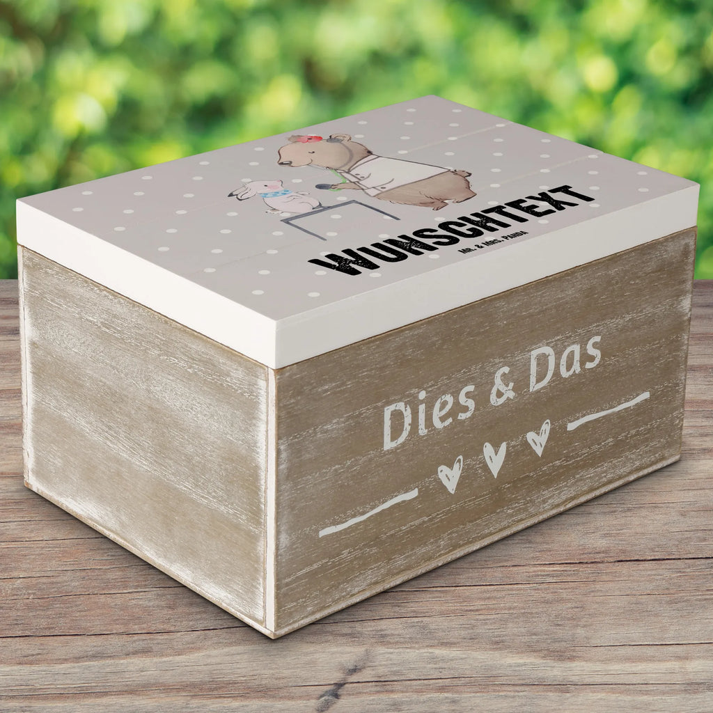 Personalisierte Holzkiste Tierheilpraktikerin Herz Aufbewahrungsbox mit Namen, Holzkiste mit Namen, Geschenkbox Personalisiert, Schatzkiste Personalisiert, Kiste Personalisiert, Holzkiste Personalisiert, Truhe mit Namen, mit Namen, Schatulle mit Namen, Erinnerungskiste Personalisiert, Dekokiste mit Namen, Erinnerungsbox mit Namen, Erinnerungsbox Personalisiert, GEschenkdose Personalisiert, Dekokiste Personalisiert, Schatulle Personalisiert, Truhe Personalisiert, Schatzkiste mit Namen, Kiste mit Namen, Aufbewahrungsbox Personalisiert, Kollege, Beruf, Jubiläum, Kollegin, Schenken, Abschied, Arbeitskollege, Danke, Mitarbeiter, Dankeschön, Geschenk, Ausbildung, Firma, Rente