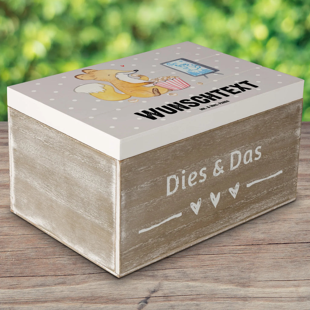 Personalisierte Holzkiste Fuchs Filme gucken Erinnerungskiste Personalisiert, Dekokiste Personalisiert, Schatzkiste Personalisiert, Erinnerungsbox mit Namen, Schatulle mit Namen, Schatzkiste mit Namen, Dekokiste mit Namen, Truhe Personalisiert, GEschenkdose Personalisiert, Aufbewahrungsbox Personalisiert, Holzkiste Personalisiert, Kiste Personalisiert, Geschenkbox Personalisiert, mit Namen, Erinnerungsbox Personalisiert, Holzkiste mit Namen, Aufbewahrungsbox mit Namen, Kiste mit Namen, Schatulle Personalisiert, Truhe mit Namen, Geschenk, Schenken, Sport, Sportart, Hobby, Danke, Dankeschön, Auszeichnung, Gewinn, Sportler, Filme Gucken, Kino, Fernsehen, Filmabend, TV