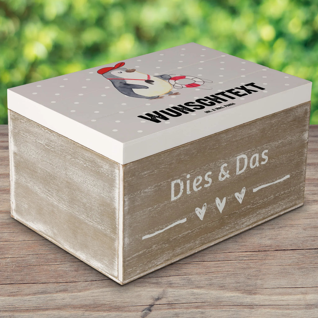 Personalizowane drewniane pudełko ratownik serce Kiste mit Namen, Geschenkbox personalisiert, Schatulle Personalisiert, Holzkiste Personalisiert, Dekokiste Personalisiert, Holzkiste mit Namen, Aufbewahrungsbox Personalisiert, GEschenkdose personalisiert, Erinnerungsbox mit Namen, Schatzkiste mit Namen, Dekokiste mit Namen, Aufbewahrungsbox mit Namen, mit Namen, Truhe mit Namen, Kiste Personalisiert, Erinnerungsbox Personalisiert, Truhe Personalisiert, Erinnerungskiste Personalisiert, Schatulle mit Namen, Schatzkiste Personalisiert, Erinnerungskiste, Beruf, Ausbildung, Jubiläum, Abschied, Rente, Kollege, Kollegin, Geschenk, Schenken, Arbeitskollege, Mitarbeiter, Firma, Danke, Dankeschön, Schwimmverein, Bademeister, Schwimmschule, Schwimmbad, Badeanstalt, Rettungsschwimmer, Freibad, Schwimmmeister