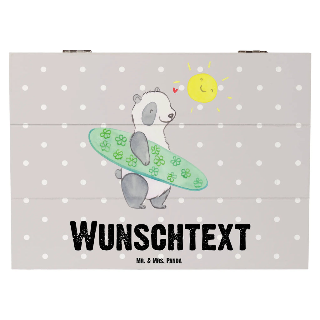 Personalisierte Holzkiste Panda Surfen Holzkiste Personalisiert, Schatulle Personalisiert, Erinnerungsbox Personalisiert, Dekokiste Personalisiert, Geschenkbox Personalisiert, Dekokiste mit Namen, Erinnerungsbox mit Namen, Schatzkiste Personalisiert, Schatzkiste mit Namen, Aufbewahrungsbox mit Namen, Truhe mit Namen, Truhe Personalisiert, Kiste Personalisiert, Kiste mit Namen, Erinnerungskiste Personalisiert, GEschenkdose Personalisiert, mit Namen, Schatulle mit Namen, Holzkiste mit Namen, Aufbewahrungsbox Personalisiert, Geschenk, Schenken, Sport, Sportart, Hobby, Danke, Dankeschön, Auszeichnung, Gewinn, Sportler, Surfschule, Surfen, Wellenreiten