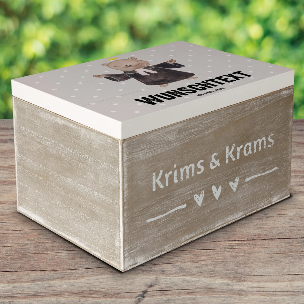 Personalizowane drewniane pudełko proboszcz serce Truhe mit Namen, Holzkiste Personalisiert, Erinnerungsbox mit Namen, Schatulle Personalisiert, Erinnerungsbox Personalisiert, Dekokiste mit Namen, Erinnerungskiste Personalisiert, Dekokiste Personalisiert, Aufbewahrungsbox Personalisiert, Kiste Personalisiert, Schatzkiste mit Namen, Holzkiste mit Namen, Schatulle mit Namen, GEschenkdose Personalisiert, Schatzkiste Personalisiert, Kiste mit Namen, Geschenkbox Personalisiert, mit Namen, Aufbewahrungsbox mit Namen, Truhe Personalisiert, Beruf, Firma, Schenken, Mitarbeiter, Arbeitskollege, Danke, Kollegin, Geschenk, Kollege, Rente, Jubiläum, Abschied, Dankeschön, Ausbildung, Prediger<br />Priester, Kirche, Theologe, Pastor, Diener Gottes<br />Geistlicher, Pfarrer