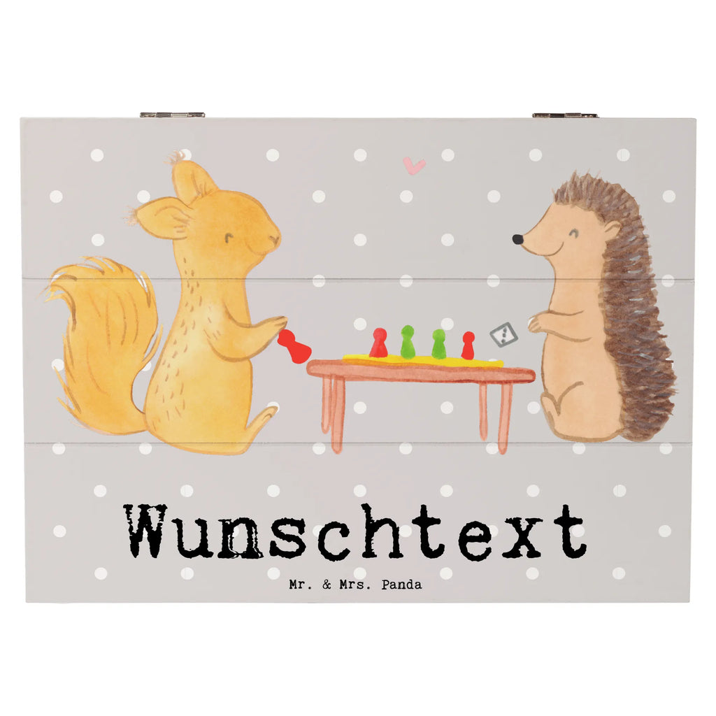 Personalisierte Holzkiste Eichhörnchen Gesellschaftsspiele Aufbewahrungsbox mit Namen, Erinnerungsbox Personalisiert, Truhe mit Namen, Truhe Personalisiert, Kiste mit Namen, Aufbewahrungsbox Personalisiert, Holzkiste mit Namen, Schatulle mit Namen, GEschenkdose Personalisiert, Dekokiste Personalisiert, Erinnerungsbox mit Namen, Dekokiste mit Namen, Schatulle Personalisiert, Erinnerungskiste Personalisiert, Holzkiste Personalisiert, Schatzkiste mit Namen, mit Namen, Schatzkiste Personalisiert, Kiste Personalisiert, Geschenkbox Personalisiert, Geschenk, Schenken, Sport, Sportart, Hobby, Danke, Dankeschön, Auszeichnung, Gewinn, Sportler, Spielen, Spieleabend, Gesellschaftsspiele