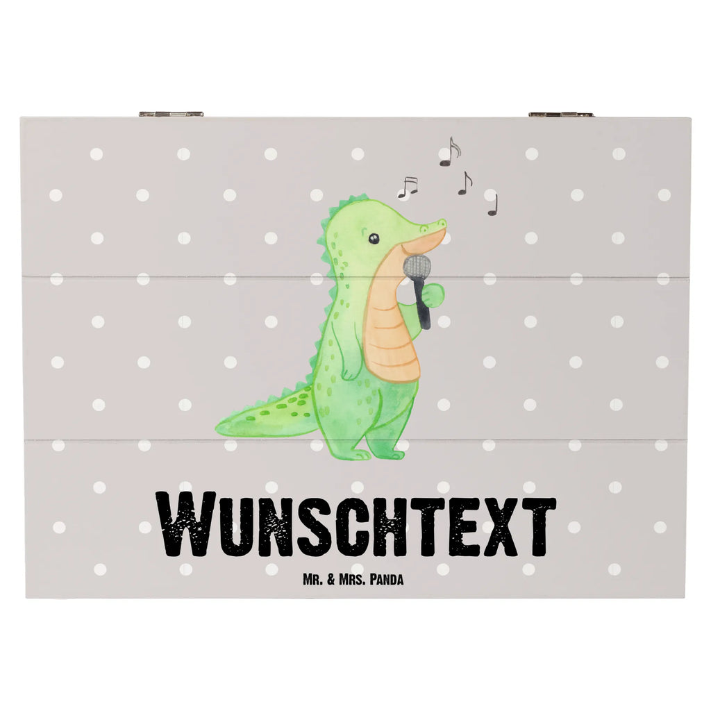 Personalizowane drewniane pudełko krokodyl śpiewać Holzkiste mit Namen, Erinnerungsbox Personalisiert, Schatzkiste Personalisiert, Kiste mit Namen, GEschenkdose Personalisiert, Schatulle Personalisiert, Schatzkiste mit Namen, Dekokiste mit Namen, Dekokiste Personalisiert, Erinnerungskiste Personalisiert, Aufbewahrungsbox Personalisiert, Aufbewahrungsbox mit Namen, Erinnerungsbox mit Namen, Truhe mit Namen, Schatulle mit Namen, Kiste Personalisiert, Truhe Personalisiert, mit Namen, Geschenkbox Personalisiert, Holzkiste Personalisiert, Geschenk, Schenken, Sport, Sportart, Hobby, Danke, Dankeschön, Auszeichnung, Gewinn, Sportler, Gesang, Live Auftritt, Band, Singen, Hobbysänger