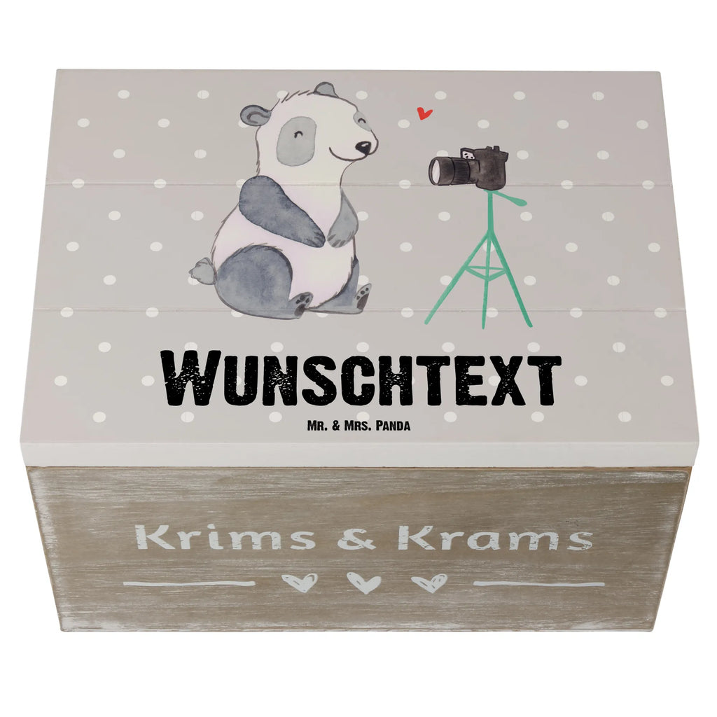 Personalised wooden chest Vlogger Heart Dekokiste Personalisiert, Geschenkbox Personalisiert, Truhe mit Namen, Erinnerungskiste Personalisiert, Aufbewahrungsbox mit Namen, Schatulle mit Namen, Holzkiste mit Namen, Truhe Personalisiert, GEschenkdose Personalisiert, Kiste mit Namen, Aufbewahrungsbox Personalisiert, Schatzkiste mit Namen, Schatulle Personalisiert, Erinnerungsbox mit Namen, Schatzkiste Personalisiert, Erinnerungsbox Personalisiert, Dekokiste mit Namen, Holzkiste Personalisiert, Kiste Personalisiert, mit Namen, Beruf, Firma, Schenken, Mitarbeiter, Arbeitskollege, Danke, Kollegin, Geschenk, Kollege, Rente, Jubiläum, Abschied, Dankeschön, Ausbildung