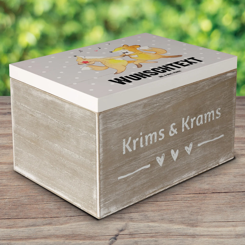 Personalisierte Holzkiste Füchse Salsa tanzen Kiste Personalisiert, Erinnerungskiste, Geschenkbox personalisiert, Holzkiste mit Namen, Schatzkiste mit Namen, Schatulle mit Namen, Truhe Personalisiert, Aufbewahrungsbox Personalisiert, mit Namen, GEschenkdose personalisiert, Dekokiste Personalisiert, Erinnerungsbox mit Namen, Holzkiste Personalisiert, Dekokiste mit Namen, Kiste mit Namen, Schatulle Personalisiert, Erinnerungskiste Personalisiert, Truhe mit Namen, Erinnerungsbox Personalisiert, Aufbewahrungsbox mit Namen, Schatzkiste Personalisiert, Geschenk, Sport, Sportart, Hobby, Schenken, Danke, Dankeschön, Auszeichnung, Gewinn, Sportler, Tanzkurs, Salsa tanzen, Tanzschule, Tanzen