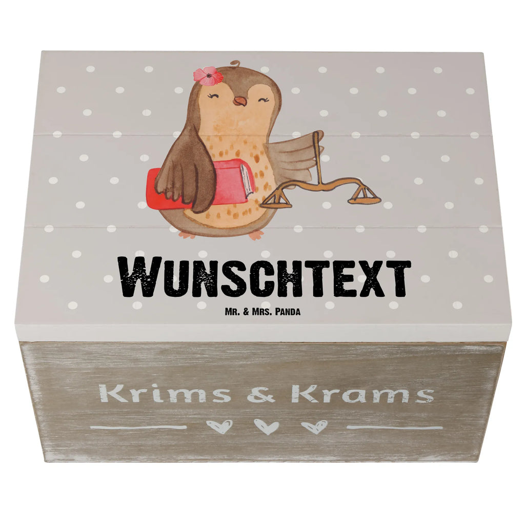 Personalisierte Holzkiste Juristin mit Herz Erinnerungskiste Personalisiert, Dekokiste Personalisiert, Erinnerungskiste, GEschenkdose personalisiert, Dekokiste mit Namen, Truhe mit Namen, Schatzkiste Personalisiert, Schatulle mit Namen, Schatulle Personalisiert, Geschenkbox personalisiert, Aufbewahrungsbox mit Namen, Aufbewahrungsbox Personalisiert, Erinnerungsbox Personalisiert, Erinnerungsbox mit Namen, Holzkiste Personalisiert, Schatzkiste mit Namen, Kiste mit Namen, Kiste Personalisiert, Truhe Personalisiert, Holzkiste mit Namen, mit Namen, Beruf, Ausbildung, Jubiläum, Abschied, Rente, Kollege, Kollegin, Geschenk, Schenken, Arbeitskollege, Mitarbeiter, Firma, Danke, Dankeschön, Anwältin, Staatsexamen, Jurastudent, Anwaltskanzlei, Master of laws, Juristin, Jura Studium