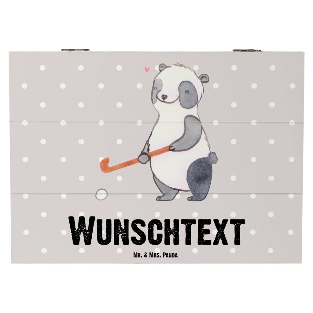 Personalizowane drewniane pudełko Panda grać w hokej Holzkiste mit Namen, Aufbewahrungsbox mit Namen, Aufbewahrungsbox Personalisiert, Schatzkiste mit Namen, Kiste Personalisiert, GEschenkdose Personalisiert, Schatulle mit Namen, Kiste mit Namen, Erinnerungsbox Personalisiert, Truhe mit Namen, Dekokiste mit Namen, Schatzkiste Personalisiert, Schatulle Personalisiert, Erinnerungsbox mit Namen, mit Namen, Truhe Personalisiert, Geschenkbox Personalisiert, Dekokiste Personalisiert, Erinnerungskiste Personalisiert, Holzkiste Personalisiert, Geschenk, Schenken, Sport, Sportart, Hobby, Danke, Dankeschön, Auszeichnung, Gewinn, Sportler, Feldhockey, Hockey spielen, Hockey Verein, Hockeyschläger