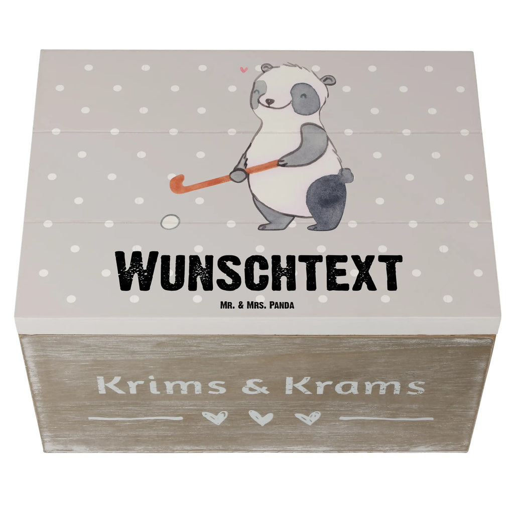 Personalizowane drewniane pudełko Panda grać w hokej Holzkiste mit Namen, Aufbewahrungsbox mit Namen, Aufbewahrungsbox Personalisiert, Schatzkiste mit Namen, Kiste Personalisiert, GEschenkdose Personalisiert, Schatulle mit Namen, Kiste mit Namen, Erinnerungsbox Personalisiert, Truhe mit Namen, Dekokiste mit Namen, Schatzkiste Personalisiert, Schatulle Personalisiert, Erinnerungsbox mit Namen, mit Namen, Truhe Personalisiert, Geschenkbox Personalisiert, Dekokiste Personalisiert, Erinnerungskiste Personalisiert, Holzkiste Personalisiert, Geschenk, Schenken, Sport, Sportart, Hobby, Danke, Dankeschön, Auszeichnung, Gewinn, Sportler, Feldhockey, Hockey spielen, Hockey Verein, Hockeyschläger