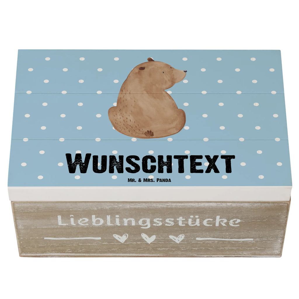 Personalisierte Holzkiste Bär Schulterblick Erinnerungskiste, Erinnerungskiste Personalisiert, GEschenkdose personalisiert, Truhe mit Namen, Dekokiste mit Namen, Schatzkiste Personalisiert, Aufbewahrungsbox mit Namen, Geschenkbox personalisiert, Holzkiste Personalisiert, Erinnerungsbox mit Namen, mit Namen, Truhe Personalisiert, Kiste Personalisiert, Kiste mit Namen, Schatulle Personalisiert, Dekokiste Personalisiert, Erinnerungsbox Personalisiert, Aufbewahrungsbox Personalisiert, Schatzkiste mit Namen, Schatulle mit Namen, Holzkiste mit Namen, Bär, Teddy, Teddybär, Bärenliebe, Motivation, Weltansicht, Bären, Weisheit, Selbstachtung