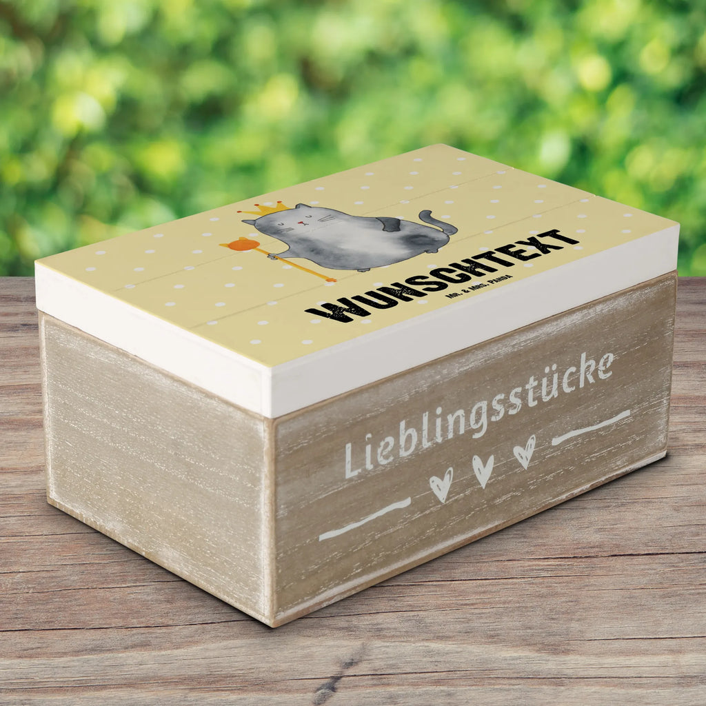 Personalizowane drewniane pudełko kot Król mit Namen, Schatzkiste mit Namen, Schatzkiste Personalisiert, Dekokiste Personalisiert, Truhe mit Namen, Erinnerungsbox Personalisiert, GEschenkdose Personalisiert, Geschenkbox Personalisiert, Aufbewahrungsbox Personalisiert, Aufbewahrungsbox mit Namen, Truhe Personalisiert, Holzkiste Personalisiert, Dekokiste mit Namen, Erinnerungskiste Personalisiert, Schatulle mit Namen, Kiste mit Namen, Kiste Personalisiert, Holzkiste mit Namen, Erinnerungsbox mit Namen, Schatulle Personalisiert, Katzenliebhaberprodukte, Katzendeko, Katzenfan, Katzenmotiv, Katze, Katzensouvenirs, Katzenaccessoires, Katzenmotive, Katzenartikel, Katzenprodukte, Katzenliebhaber, Katzenfreund, Mietzhaus, Cat, Königin, Erste Eigenen Wohnung, König, Katzen, Mietze, Umzug, Haustier, Katzenhalter, Cats, Katzenbesitzerin, Wohnung, Queen, Einzug, Kater, Familie