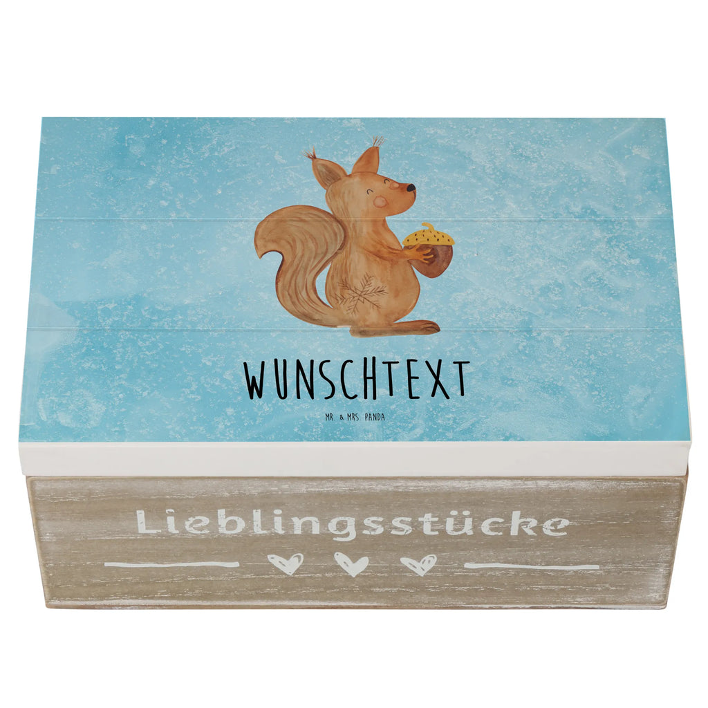 Personalisierte Holzkiste Eichhörnchen Weihnachten Truhe Personalisiert, Schatulle Personalisiert, Schatulle mit Namen, Geschenkbox Personalisiert, Truhe mit Namen, Dekokiste Personalisiert, Schatzkiste mit Namen, Holzkiste mit Namen, Erinnerungskiste Personalisiert, Erinnerungsbox Personalisiert, Schatzkiste Personalisiert, Aufbewahrungsbox Personalisiert, GEschenkdose Personalisiert, Kiste Personalisiert, Erinnerungsbox mit Namen, Dekokiste mit Namen, Aufbewahrungsbox mit Namen, Kiste mit Namen, Holzkiste Personalisiert, mit Namen, Weihnachten, Winter, Weihnachtsdeko, Nikolaus, Advent, Heiligabend, Wintermotiv, Weihnachtsgruß, Frohe Weihnachten, Vogel, Neujahr, Guten Rutsch, Frohes Neues Jahr, Weihnachtsmotiv