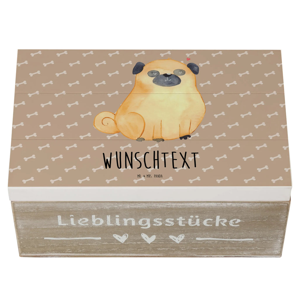 Personalisierte Holzkiste Mops Geschenkbox Personalisiert, Erinnerungsbox Personalisiert, Dekokiste Personalisiert, Dekokiste mit Namen, Schatzkiste mit Namen, GEschenkdose Personalisiert, Erinnerungsbox mit Namen, Aufbewahrungsbox mit Namen, Erinnerungskiste Personalisiert, Truhe Personalisiert, Schatulle mit Namen, Schatzkiste Personalisiert, Holzkiste Personalisiert, mit Namen, Truhe mit Namen, Kiste Personalisiert, Kiste mit Namen, Aufbewahrungsbox Personalisiert, Schatulle Personalisiert, Holzkiste mit Namen, Sprüche, Hund, Hunderasse, Hundebesitzer, Hundemotiv, Haustier, Tierliebhaber, Mops, Hundeliebe, Liebe