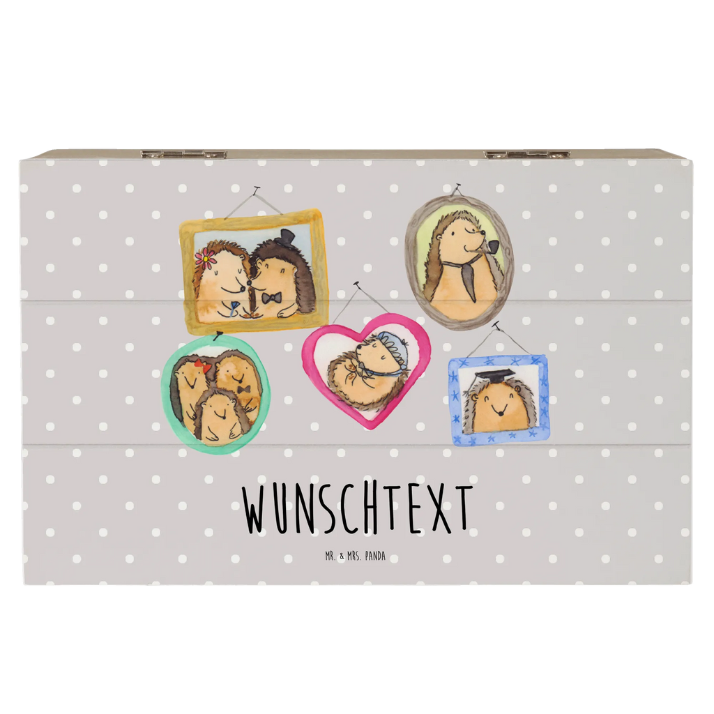 Personalised wooden chest Hedgehog family Aufbewahrungsbox Personalisiert, Erinnerungsbox mit Namen, Kiste mit Namen, Kiste Personalisiert, Holzkiste Personalisiert, Schatzkiste Personalisiert, Aufbewahrungsbox mit Namen, Erinnerungskiste Personalisiert, Geschenkbox personalisiert, Dekokiste mit Namen, Truhe mit Namen, GEschenkdose personalisiert, Schatzkiste mit Namen, Schatulle mit Namen, Dekokiste Personalisiert, Truhe Personalisiert, Erinnerungsbox Personalisiert, mit Namen, Schatulle Personalisiert, Erinnerungskiste, Holzkiste mit Namen, Familie, Vatertag, Muttertag, Bruder, Schwester, Mama, Papa, Oma, Opa, Liebe, Zusammenhalt, Glück, Igel, Bilder