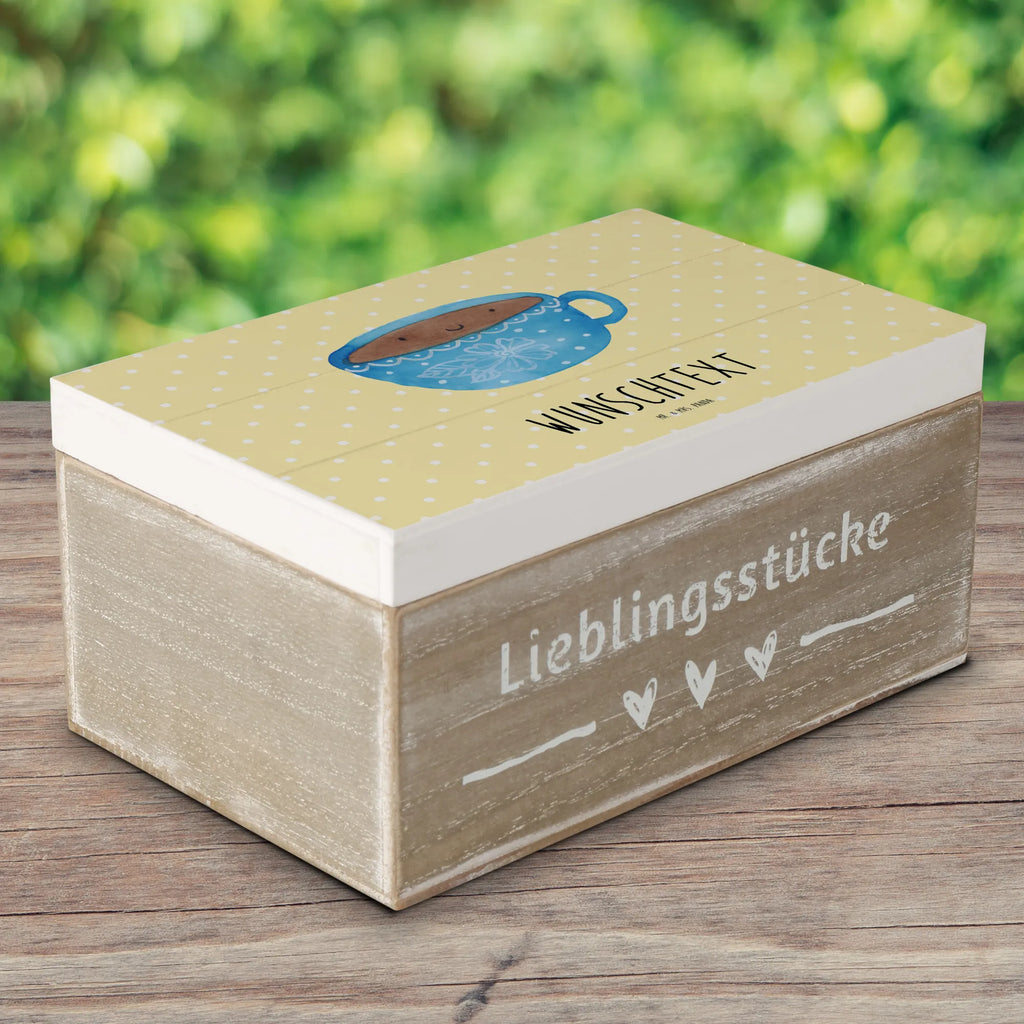 Personalised wooden chest Coffee Cup Erinnerungsbox mit Namen, Holzkiste Personalisiert, Kiste mit Namen, Schatzkiste Personalisiert, Aufbewahrungsbox mit Namen, Truhe Personalisiert, Schatzkiste mit Namen, Dekokiste mit Namen, GEschenkdose Personalisiert, Geschenkbox Personalisiert, mit Namen, Holzkiste mit Namen, Erinnerungskiste Personalisiert, Truhe mit Namen, Schatulle Personalisiert, Dekokiste Personalisiert, Kiste Personalisiert, Schatulle mit Namen, Erinnerungsbox Personalisiert, Aufbewahrungsbox Personalisiert, Lustige Sprüche, Tiere, Tiermotive, Gute Laune, Geschmack, Kaffee, Glücklich, Tasse, Genuss, Liebe
