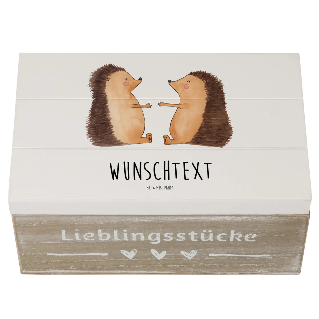 Personalisierte Holzkiste Igel Liebe Dekokiste mit Namen, Dekokiste Personalisiert, Geschenkbox personalisiert, Schatulle mit Namen, Erinnerungsbox mit Namen, Schatzkiste Personalisiert, Holzkiste Personalisiert, Truhe mit Namen, Erinnerungskiste Personalisiert, mit Namen, Erinnerungsbox Personalisiert, Schatulle Personalisiert, Aufbewahrungsbox mit Namen, Truhe Personalisiert, Erinnerungskiste, GEschenkdose personalisiert, Aufbewahrungsbox Personalisiert, Schatzkiste mit Namen, Holzkiste mit Namen, Kiste Personalisiert, Kiste mit Namen, Liebe, Partner, Freund, Freundin, Ehemann, Ehefrau, Heiraten, Verlobung, Heiratsantrag, Liebesgeschenk, Jahrestag, Hocheitstag, Liebesbeweis, Hochzeit, Verlobt, Verheiratet, Hochzeitstag, Igel, Geschenk, Verliebt