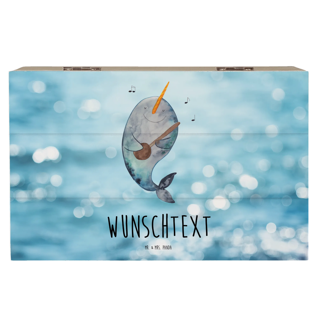 Personalisierte Holzkiste Narwal Gitarre Kiste Personalisiert, Schatzkiste mit Namen, Schatulle mit Namen, Erinnerungskiste, Schatulle Personalisiert, Holzkiste mit Namen, Erinnerungskiste Personalisiert, Dekokiste mit Namen, Dekokiste Personalisiert, Schatzkiste Personalisiert, Erinnerungsbox Personalisiert, GEschenkdose personalisiert, Truhe mit Namen, Truhe Personalisiert, Erinnerungsbox mit Namen, Geschenkbox personalisiert, Kiste mit Namen, mit Namen, Aufbewahrungsbox Personalisiert, Aufbewahrungsbox mit Namen, Holzkiste Personalisiert, Meerestiere, Meer, Urlaub, Gitarre, Gespräche, Wal, Narwal, Tanzen, Frust, Probleme, Problemlösung