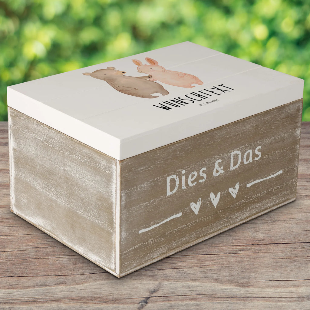 Personalizowane drewniane pudełko Niedźwiedź i królik Przytulać Kiste mit Namen, Dekokiste Personalisiert, Aufbewahrungsbox mit Namen, Kiste Personalisiert, Schatulle mit Namen, Truhe mit Namen, GEschenkdose Personalisiert, Erinnerungsbox Personalisiert, Schatzkiste mit Namen, Dekokiste mit Namen, Holzkiste mit Namen, Erinnerungsbox mit Namen, Schatulle Personalisiert, Truhe Personalisiert, Schatzkiste Personalisiert, Holzkiste Personalisiert, Erinnerungskiste Personalisiert, Geschenkbox Personalisiert, Aufbewahrungsbox Personalisiert, mit Namen, Partner, Ehemann, Heiratsantrag, Ehefrau, Liebe, Freund, Hocheitstag, Liebesgeschenk, Jahrestag, Freundin, Heiraten, Verlobung, Bester Freund, Bär, Freunde, Bärchen, Best Friends, Hase