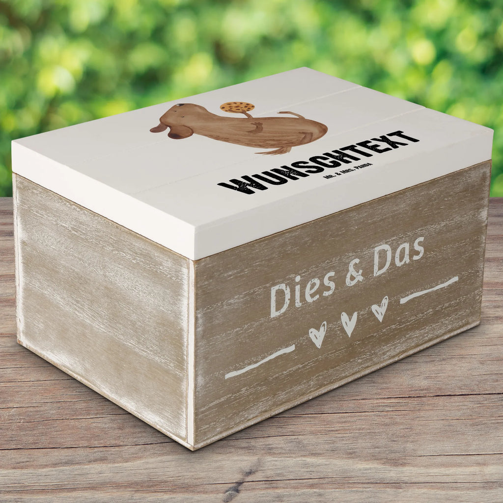 Personalisierte Holzkiste Hund Keks Truhe Personalisiert, Truhe mit Namen, Schatzkiste Personalisiert, Schatulle mit Namen, Kiste mit Namen, Erinnerungsbox Personalisiert, Holzkiste Personalisiert, Schatzkiste mit Namen, Kiste Personalisiert, GEschenkdose Personalisiert, Dekokiste Personalisiert, mit Namen, Aufbewahrungsbox Personalisiert, Geschenkbox Personalisiert, Aufbewahrungsbox mit Namen, Erinnerungskiste Personalisiert, Schatulle Personalisiert, Dekokiste mit Namen, Holzkiste mit Namen, Erinnerungsbox mit Namen, Sprüche, Hund, Hunderasse, Hundebesitzer, Hundemotiv, Haustier, Tierliebhaber, Hundekekse, Leckerli, Hundeleckerli, Hundesnacks