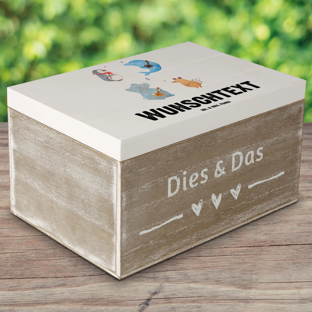 Personalizowane drewniane pudełko Wielki zespół GEschenkdose Personalisiert, Dekokiste mit Namen, Kiste Personalisiert, mit Namen, Holzkiste Personalisiert, Aufbewahrungsbox mit Namen, Schatzkiste Personalisiert, Dekokiste Personalisiert, Truhe mit Namen, Geschenkbox Personalisiert, Schatulle mit Namen, Holzkiste mit Namen, Schatzkiste mit Namen, Kiste mit Namen, Truhe Personalisiert, Erinnerungsbox mit Namen, Erinnerungskiste Personalisiert, Erinnerungsbox Personalisiert, Aufbewahrungsbox Personalisiert, Schatulle Personalisiert, Lustige Sprüche, Tiere, Tiermotive, Gute Laune, Musikanten, Maus, Band, Gitarre, Triangel, Hund, Delfin, Elefant, Pinguin, Musik