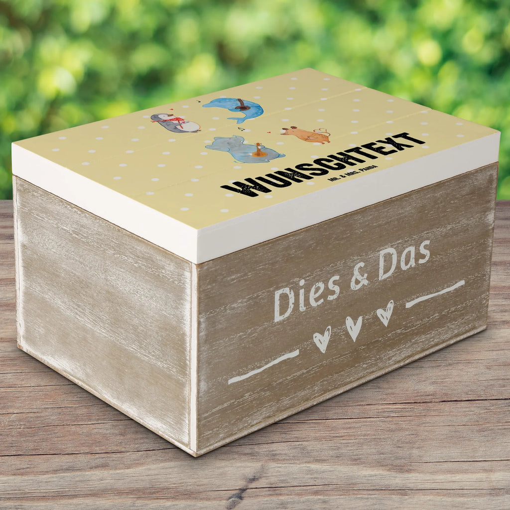 Personalizowane drewniane pudełko Wielki zespół GEschenkdose Personalisiert, Dekokiste mit Namen, Kiste Personalisiert, mit Namen, Holzkiste Personalisiert, Aufbewahrungsbox mit Namen, Schatzkiste Personalisiert, Dekokiste Personalisiert, Truhe mit Namen, Geschenkbox Personalisiert, Schatulle mit Namen, Holzkiste mit Namen, Schatzkiste mit Namen, Kiste mit Namen, Truhe Personalisiert, Erinnerungsbox mit Namen, Erinnerungskiste Personalisiert, Erinnerungsbox Personalisiert, Aufbewahrungsbox Personalisiert, Schatulle Personalisiert, Lustige Sprüche, Tiere, Tiermotive, Gute Laune, Musikanten, Maus, Band, Gitarre, Triangel, Hund, Delfin, Elefant, Pinguin, Musik