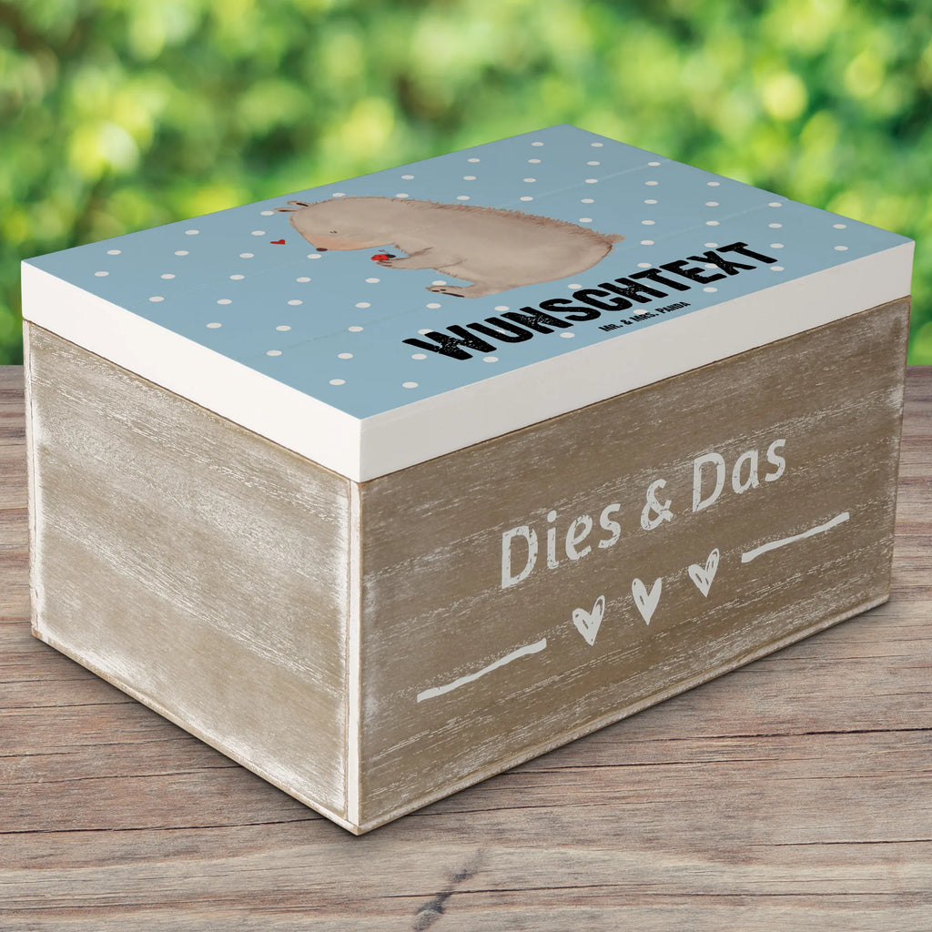 Personalisierte Holzkiste Bär Marienkäfer Schatzkiste mit Namen, Kiste Personalisiert, Truhe Personalisiert, Erinnerungsbox mit Namen, Erinnerungsbox Personalisiert, Holzkiste Personalisiert, Kiste mit Namen, Schatulle Personalisiert, Erinnerungskiste Personalisiert, Holzkiste mit Namen, Dekokiste Personalisiert, mit Namen, Aufbewahrungsbox Personalisiert, Dekokiste mit Namen, Schatulle mit Namen, Schatzkiste Personalisiert, Geschenkbox Personalisiert, Truhe mit Namen, Aufbewahrungsbox mit Namen, GEschenkdose Personalisiert, Teddy, Bär, Teddybär, Freiheit, Motivation, Marienkäfer, Liebe, Das Leben Ist schön