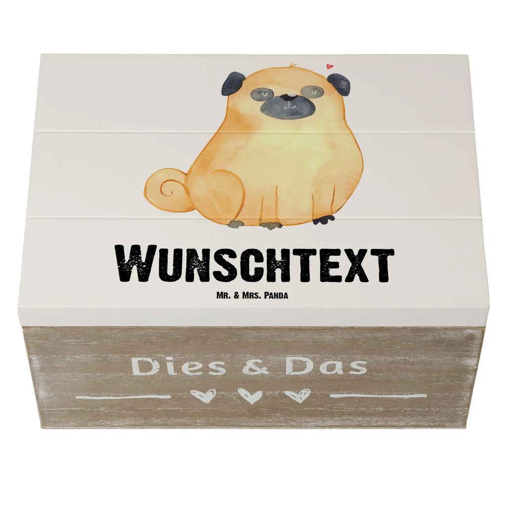 Personalisierte Holzkiste Mops Geschenkbox Personalisiert, Erinnerungsbox Personalisiert, Dekokiste Personalisiert, Dekokiste mit Namen, Schatzkiste mit Namen, GEschenkdose Personalisiert, Erinnerungsbox mit Namen, Aufbewahrungsbox mit Namen, Erinnerungskiste Personalisiert, Truhe Personalisiert, Schatulle mit Namen, Schatzkiste Personalisiert, Holzkiste Personalisiert, mit Namen, Truhe mit Namen, Kiste Personalisiert, Kiste mit Namen, Aufbewahrungsbox Personalisiert, Schatulle Personalisiert, Holzkiste mit Namen, Sprüche, Hund, Hunderasse, Hundebesitzer, Hundemotiv, Haustier, Tierliebhaber, Mops, Hundeliebe, Liebe