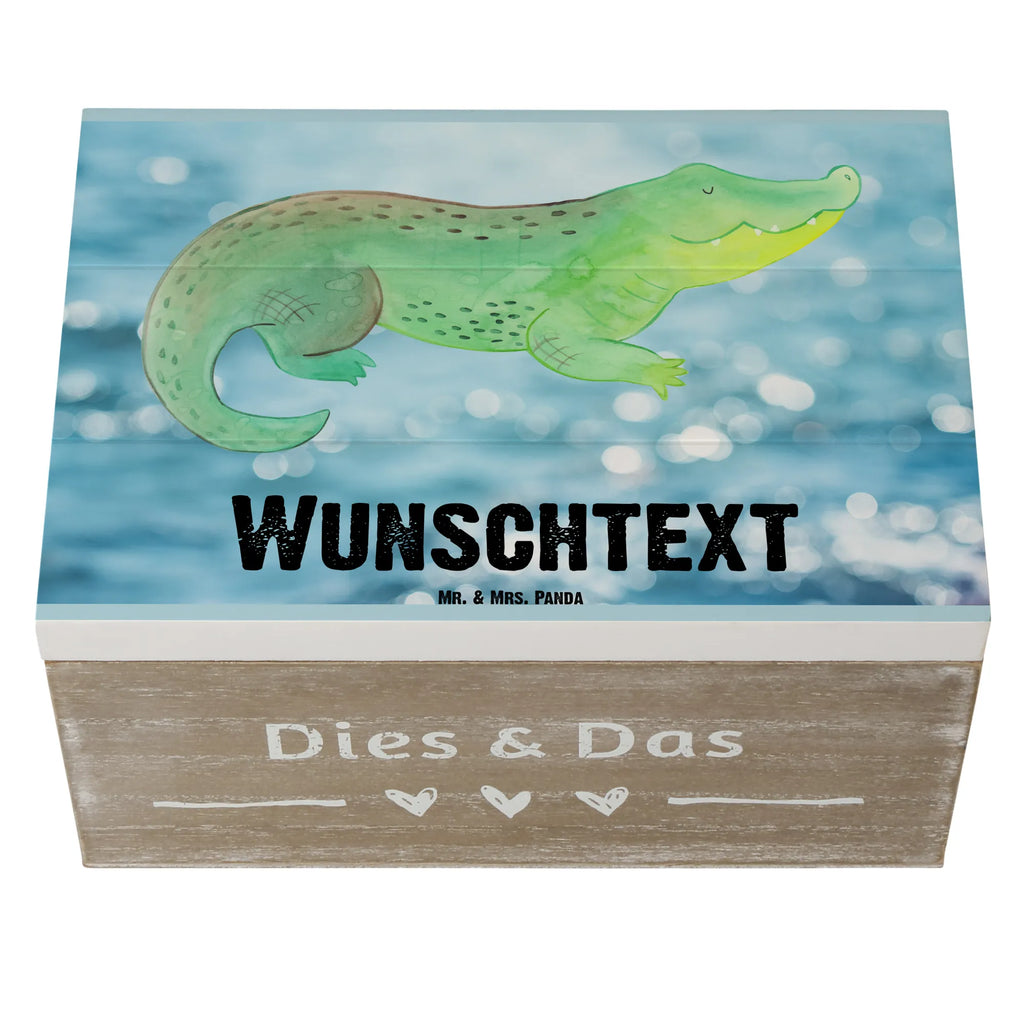 Personalisierte Holzkiste Krokodil Aufbewahrungsbox Personalisiert, Erinnerungskiste Personalisiert, Truhe Personalisiert, Erinnerungsbox mit Namen, Aufbewahrungsbox mit Namen, Dekokiste Personalisiert, Kiste mit Namen, Holzkiste mit Namen, GEschenkdose Personalisiert, mit Namen, Schatzkiste mit Namen, Kiste Personalisiert, Holzkiste Personalisiert, Erinnerungsbox Personalisiert, Truhe mit Namen, Dekokiste mit Namen, Schatulle mit Namen, Geschenkbox Personalisiert, Schatulle Personalisiert, Schatzkiste Personalisiert, Urlaub, Meerestiere, Meer, Reiselust, Krokodil, Freundin, Lieblingsmensch, Verrückt sein, Abenteuerlust, Beste Freundin, Krokodile, Spontan sein