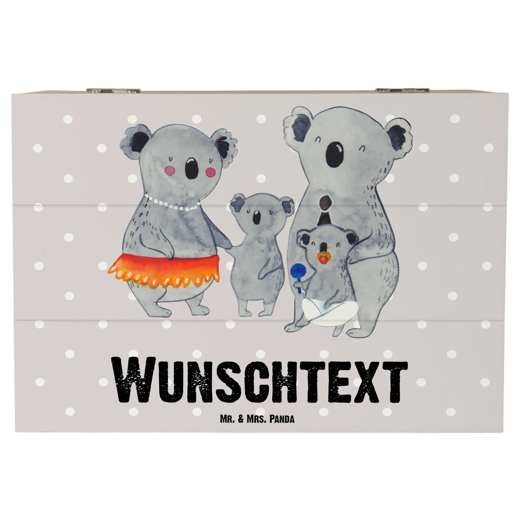 Personalisierte Holzkiste Koala Familie Dekokiste Personalisiert, Holzkiste Personalisiert, Geschenkbox Personalisiert, Kiste Personalisiert, mit Namen, Truhe mit Namen, Schatzkiste Personalisiert, Truhe Personalisiert, Erinnerungskiste Personalisiert, Aufbewahrungsbox Personalisiert, Aufbewahrungsbox mit Namen, Dekokiste mit Namen, Holzkiste mit Namen, Schatzkiste mit Namen, Erinnerungsbox Personalisiert, Erinnerungsbox mit Namen, Schatulle Personalisiert, GEschenkdose Personalisiert, Schatulle mit Namen, Kiste mit Namen, Vatertag, Bruder, Mama, Schwester, Familie, Opa, Oma, Muttertag, Papa, Kinder, Koala, Family, Geschwister, Koalas, Familienleben