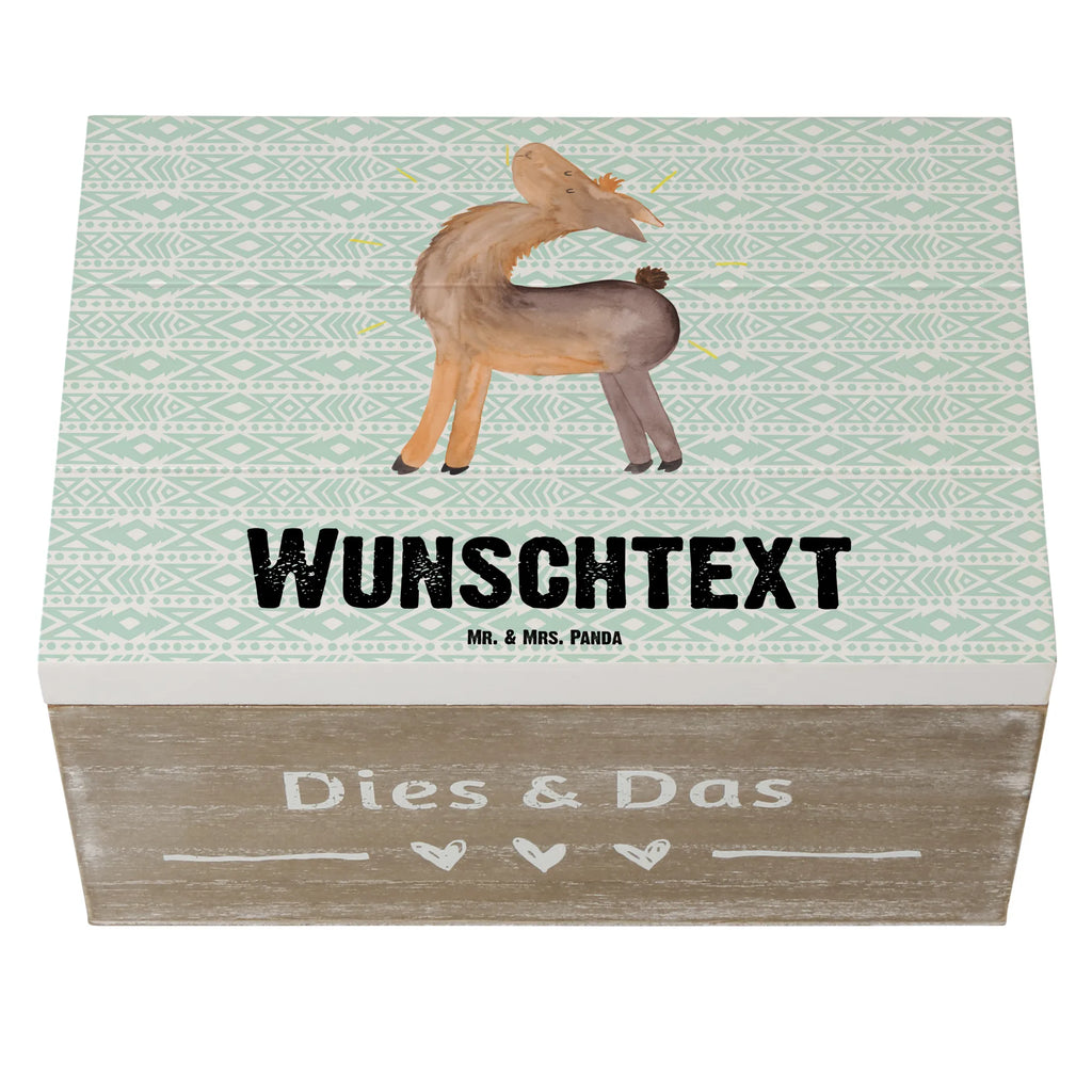 Personalisierte Holzkiste Lama Stolz Kiste Personalisiert, Aufbewahrungsbox mit Namen, Erinnerungskiste Personalisiert, Erinnerungsbox mit Namen, Erinnerungskiste, Schatulle Personalisiert, Dekokiste mit Namen, Kiste mit Namen, Holzkiste mit Namen, Geschenkbox personalisiert, Schatulle mit Namen, mit Namen, Holzkiste Personalisiert, Schatzkiste Personalisiert, Truhe mit Namen, Schatzkiste mit Namen, Dekokiste Personalisiert, Truhe Personalisiert, GEschenkdose personalisiert, Aufbewahrungsbox Personalisiert, Erinnerungsbox Personalisiert, Lama, Alpaka, Neustart, Hippie, Außenseiter, Anders, stolz, Freundinnen, Lamas, Familie, Freundin, Family, Kumpel, beste Freundin