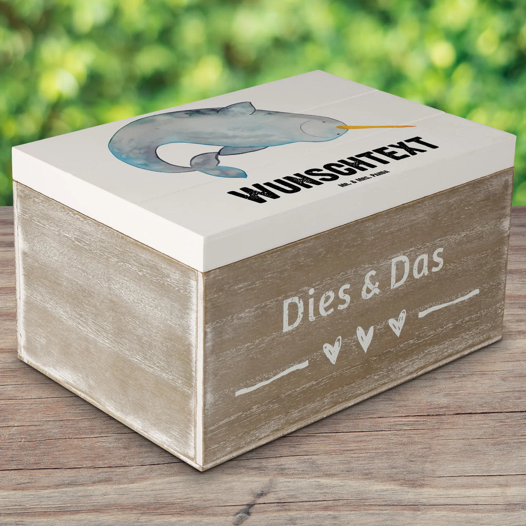 Personalisierte Holzkiste Narwal Schatzkiste mit Namen, GEschenkdose Personalisiert, Schatulle mit Namen, Geschenkbox Personalisiert, Aufbewahrungsbox mit Namen, Holzkiste Personalisiert, Kiste Personalisiert, Kiste mit Namen, Dekokiste mit Namen, Schatulle Personalisiert, Aufbewahrungsbox Personalisiert, Dekokiste Personalisiert, Truhe Personalisiert, Truhe mit Namen, Erinnerungsbox mit Namen, Erinnerungskiste Personalisiert, Erinnerungsbox Personalisiert, mit Namen, Holzkiste mit Namen, Schatzkiste Personalisiert, Urlaub, Meerestiere, Meer, Aufräumen, Narwal, Putzen, Wal, Kinderzimmer, Junggesellin, Hausfrau