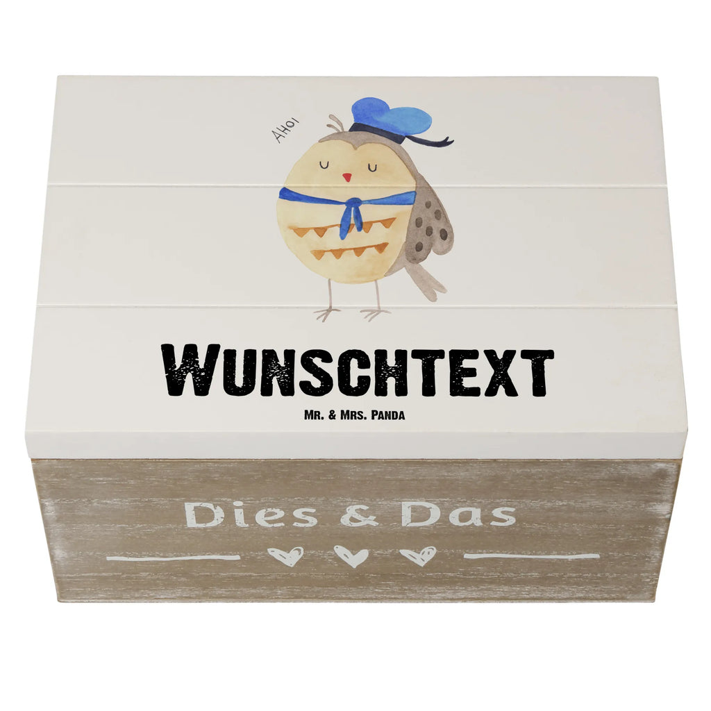 Personalisierte Holzkiste Eule Matrose Dekokiste Personalisiert, Holzkiste Personalisiert, Kiste mit Namen, Truhe Personalisiert, Aufbewahrungsbox mit Namen, Schatzkiste Personalisiert, GEschenkdose Personalisiert, Schatulle Personalisiert, Erinnerungsbox mit Namen, Holzkiste mit Namen, Kiste Personalisiert, Geschenkbox Personalisiert, Dekokiste mit Namen, Aufbewahrungsbox Personalisiert, mit Namen, Truhe mit Namen, Erinnerungsbox Personalisiert, Schatulle mit Namen, Erinnerungskiste Personalisiert, Schatzkiste mit Namen, Eule, Hochzeitstag Geschenk, Seefahrer, Eule Deko, Heimathafen, Wortspiel Lustig, Ehe, Owl, Freundin, Eule Spruch, Matrose