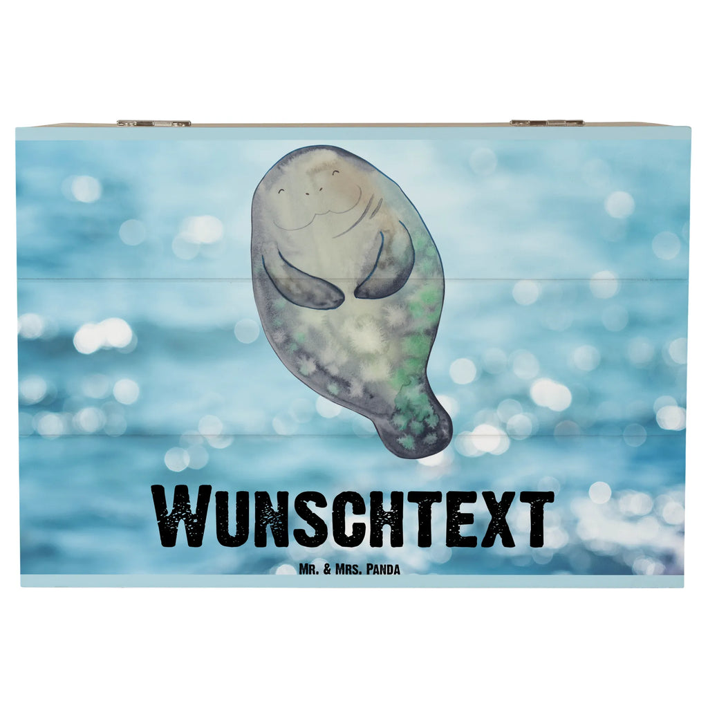 Personalisierte Holzkiste Seekuh happy Truhe mit Namen, Schatulle mit Namen, Erinnerungsbox mit Namen, Aufbewahrungsbox mit Namen, Kiste Personalisiert, Dekokiste mit Namen, Holzkiste Personalisiert, Erinnerungskiste Personalisiert, Kiste mit Namen, Truhe Personalisiert, Aufbewahrungsbox Personalisiert, GEschenkdose Personalisiert, Schatzkiste mit Namen, Schatulle Personalisiert, Geschenkbox Personalisiert, Holzkiste mit Namen, Erinnerungsbox Personalisiert, Schatzkiste Personalisiert, Dekokiste Personalisiert, mit Namen, Urlaub, Meerestiere, Meer, Seekuh, Seekühe, Zufrieden, Achtsamkeit, Neustart, Respekt, Freundin, Selbstliebe, Neuanfang, Liebeskummer