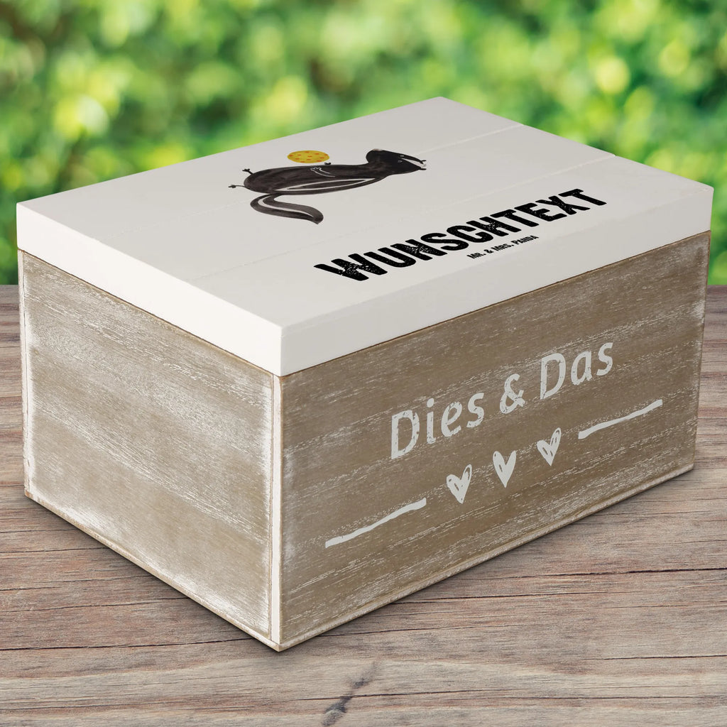 Personalizowane drewniane pudełko skunks piłka Aufbewahrungsbox Personalisiert, mit Namen, Erinnerungsbox mit Namen, Truhe mit Namen, Geschenkbox Personalisiert, Dekokiste mit Namen, GEschenkdose Personalisiert, Holzkiste mit Namen, Dekokiste Personalisiert, Aufbewahrungsbox mit Namen, Erinnerungskiste Personalisiert, Schatzkiste mit Namen, Holzkiste Personalisiert, Kiste Personalisiert, Schatulle mit Namen, Erinnerungsbox Personalisiert, Schatzkiste Personalisiert, Schatulle Personalisiert, Truhe Personalisiert, Kiste mit Namen, Stinktier, Skunk, Weisheit, Wildtier, Stinker, Raubtier, Stinki, Verspielt