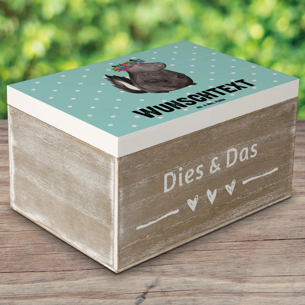 Personalizowane drewniane pudełko skunks dziewczynka Aufbewahrungsbox mit Namen, Holzkiste Personalisiert, Truhe mit Namen, Truhe Personalisiert, Schatulle Personalisiert, Schatzkiste mit Namen, Erinnerungsbox Personalisiert, Dekokiste Personalisiert, Geschenkbox Personalisiert, Kiste mit Namen, Erinnerungskiste Personalisiert, Erinnerungsbox mit Namen, GEschenkdose Personalisiert, Holzkiste mit Namen, Schatzkiste Personalisiert, Kiste Personalisiert, Dekokiste mit Namen, Schatulle mit Namen, Aufbewahrungsbox Personalisiert, mit Namen, Skunk, Stinktier, Wildtier, Namaste, Stinki, Yoga, Raubtier, Stinker