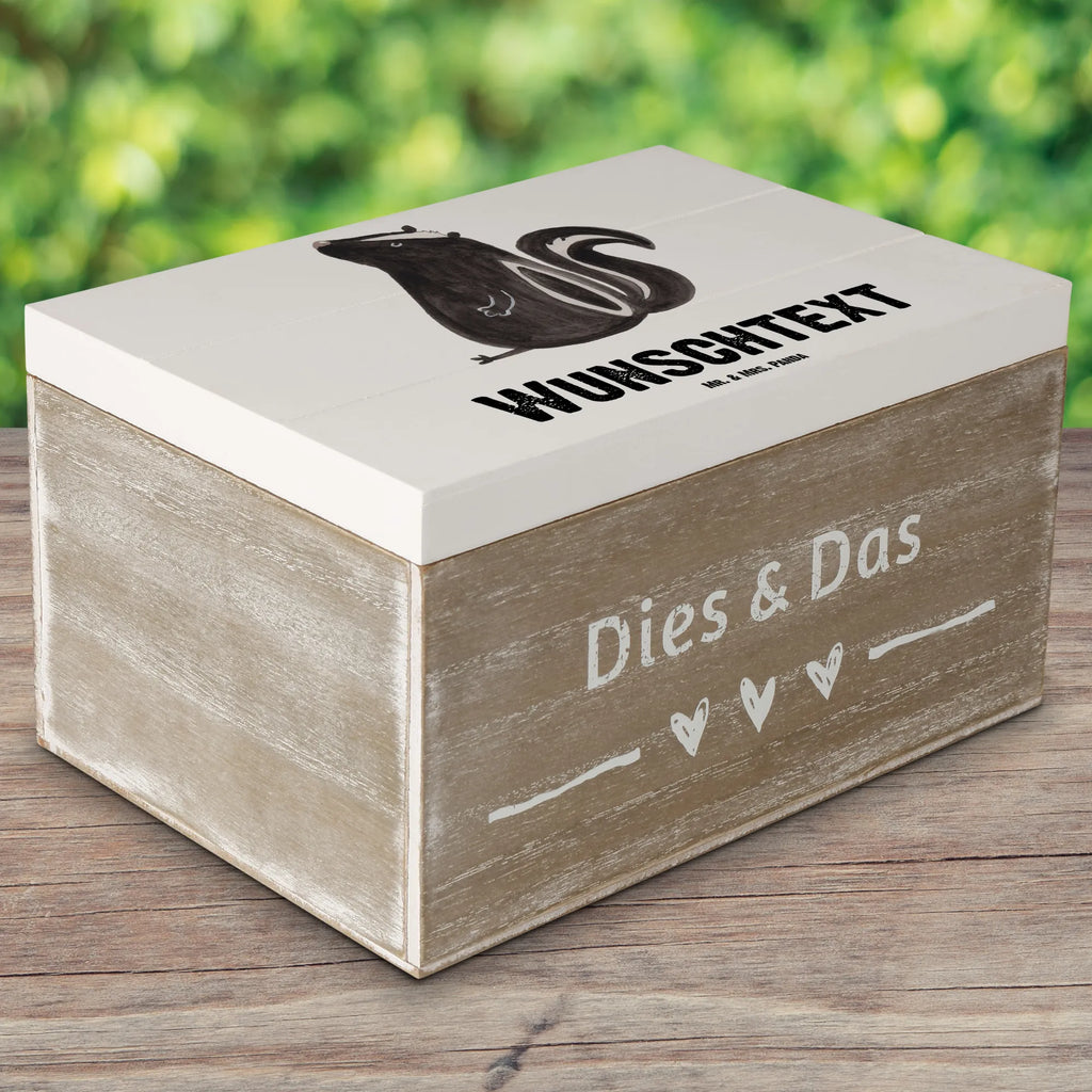 Personalizowane drewniane pudełko skunks siedzenie GEschenkdose Personalisiert, Kiste mit Namen, Kiste Personalisiert, Geschenkbox Personalisiert, Dekokiste Personalisiert, Truhe Personalisiert, Schatzkiste Personalisiert, Erinnerungskiste Personalisiert, Schatulle Personalisiert, Dekokiste mit Namen, Truhe mit Namen, Schatzkiste mit Namen, Holzkiste Personalisiert, Erinnerungsbox Personalisiert, Schatulle mit Namen, Aufbewahrungsbox mit Namen, Aufbewahrungsbox Personalisiert, mit Namen, Holzkiste mit Namen, Erinnerungsbox mit Namen, Stinktier, Skunk, Besserwisser, Spruch, Recht, Raubtier, Stinker, Stinki, Büro, Wildtier