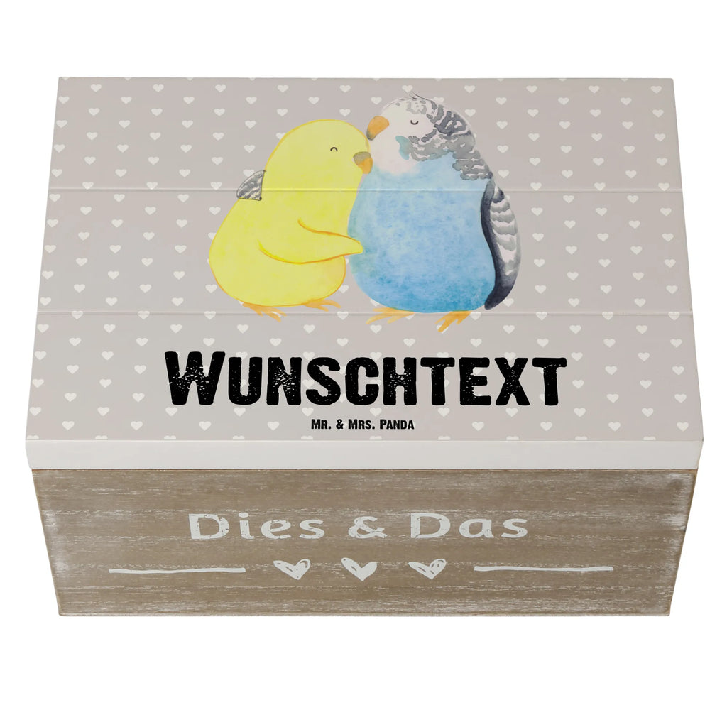 Personalisierte Holzkiste Wellensittich Liebe Truhe Personalisiert, Geschenkbox personalisiert, Schatzkiste mit Namen, Kiste mit Namen, Schatulle Personalisiert, GEschenkdose personalisiert, mit Namen, Erinnerungskiste, Truhe mit Namen, Dekokiste mit Namen, Aufbewahrungsbox Personalisiert, Kiste Personalisiert, Erinnerungsbox mit Namen, Holzkiste Personalisiert, Erinnerungsbox Personalisiert, Holzkiste mit Namen, Schatulle mit Namen, Erinnerungskiste Personalisiert, Aufbewahrungsbox mit Namen, Schatzkiste Personalisiert, Dekokiste Personalisiert, Liebe, Partner, Freund, Freundin, Ehemann, Ehefrau, Heiraten, Verlobung, Heiratsantrag, Liebesgeschenk, Jahrestag, Hocheitstag, Vögel, Kuscheln, Wellensittich, Nähe, Vertrauen