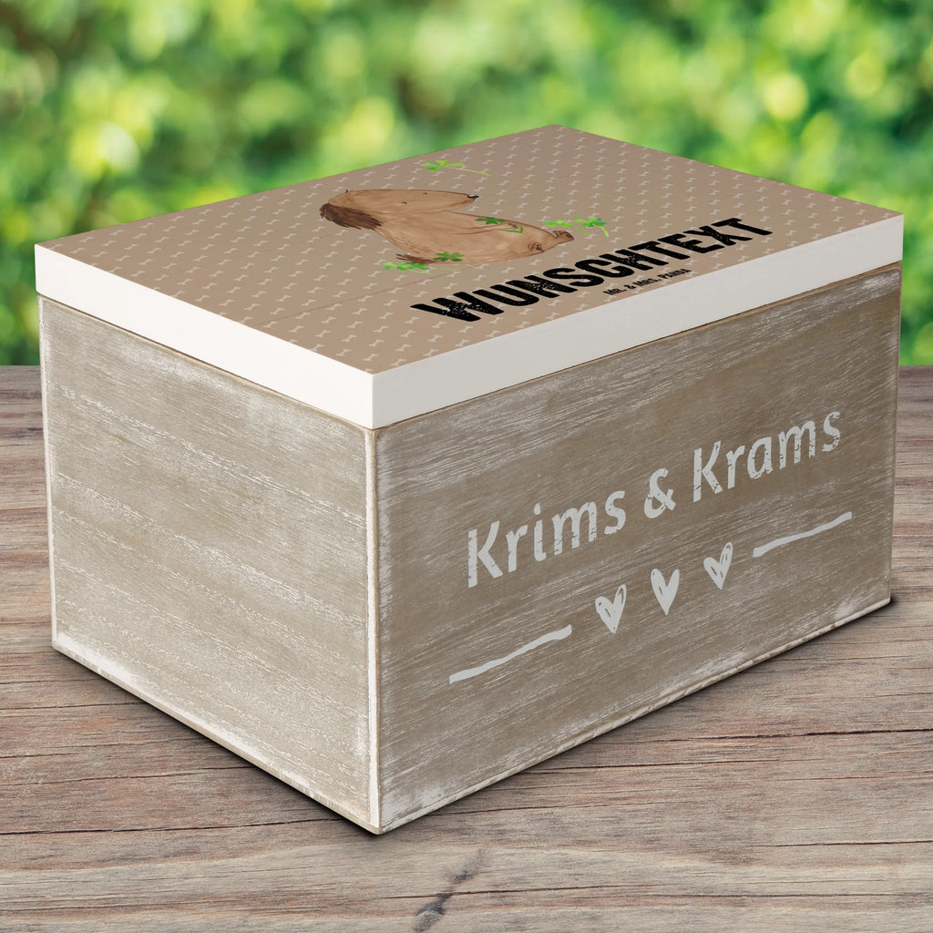 Personalizowane drewniane pudełko pies koniczyna Geschenkbox Personalisiert, Kiste Personalisiert, Truhe Personalisiert, Holzkiste Personalisiert, Dekokiste mit Namen, Truhe mit Namen, Schatulle mit Namen, Schatzkiste Personalisiert, mit Namen, Aufbewahrungsbox mit Namen, Kiste mit Namen, Erinnerungskiste Personalisiert, GEschenkdose Personalisiert, Dekokiste Personalisiert, Erinnerungsbox Personalisiert, Schatzkiste mit Namen, Erinnerungsbox mit Namen, Aufbewahrungsbox Personalisiert, Schatulle Personalisiert, Holzkiste mit Namen, Sprüche, Hund, Hunderasse, Hundebesitzer, Hundemotiv, Haustier, Tierliebhaber, Achtsamkeit, Kleeblatt, Tagträume, Selbstliebe, Glück, Neuanfang, Glücksbringer, Motivation, Geschenk