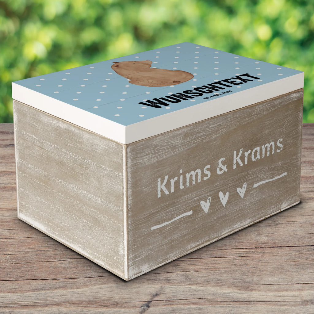 Personalisierte Holzkiste Bär Schulterblick Erinnerungskiste, Erinnerungskiste Personalisiert, GEschenkdose personalisiert, Truhe mit Namen, Dekokiste mit Namen, Schatzkiste Personalisiert, Aufbewahrungsbox mit Namen, Geschenkbox personalisiert, Holzkiste Personalisiert, Erinnerungsbox mit Namen, mit Namen, Truhe Personalisiert, Kiste Personalisiert, Kiste mit Namen, Schatulle Personalisiert, Dekokiste Personalisiert, Erinnerungsbox Personalisiert, Aufbewahrungsbox Personalisiert, Schatzkiste mit Namen, Schatulle mit Namen, Holzkiste mit Namen, Bär, Teddy, Teddybär, Bärenliebe, Motivation, Weltansicht, Bären, Weisheit, Selbstachtung