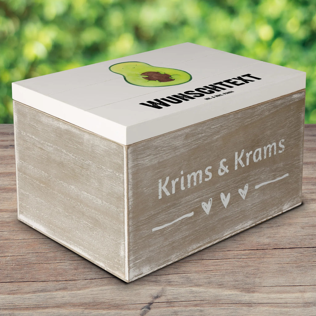 Personalisierte Holzkiste Avocado Kern Truhe mit Namen, Erinnerungsbox Personalisiert, Schatulle Personalisiert, Kiste Personalisiert, Erinnerungskiste Personalisiert, mit Namen, Schatzkiste mit Namen, Dekokiste mit Namen, Erinnerungsbox mit Namen, Geschenkbox Personalisiert, Schatulle mit Namen, Aufbewahrungsbox mit Namen, Schatzkiste Personalisiert, Holzkiste mit Namen, GEschenkdose Personalisiert, Dekokiste Personalisiert, Truhe Personalisiert, Kiste mit Namen, Holzkiste Personalisiert, Aufbewahrungsbox Personalisiert, Veggie, Vegan, Gesund, Avocado, Avokado, Spruch Leben, Kern, Avocadokern, Pflanze