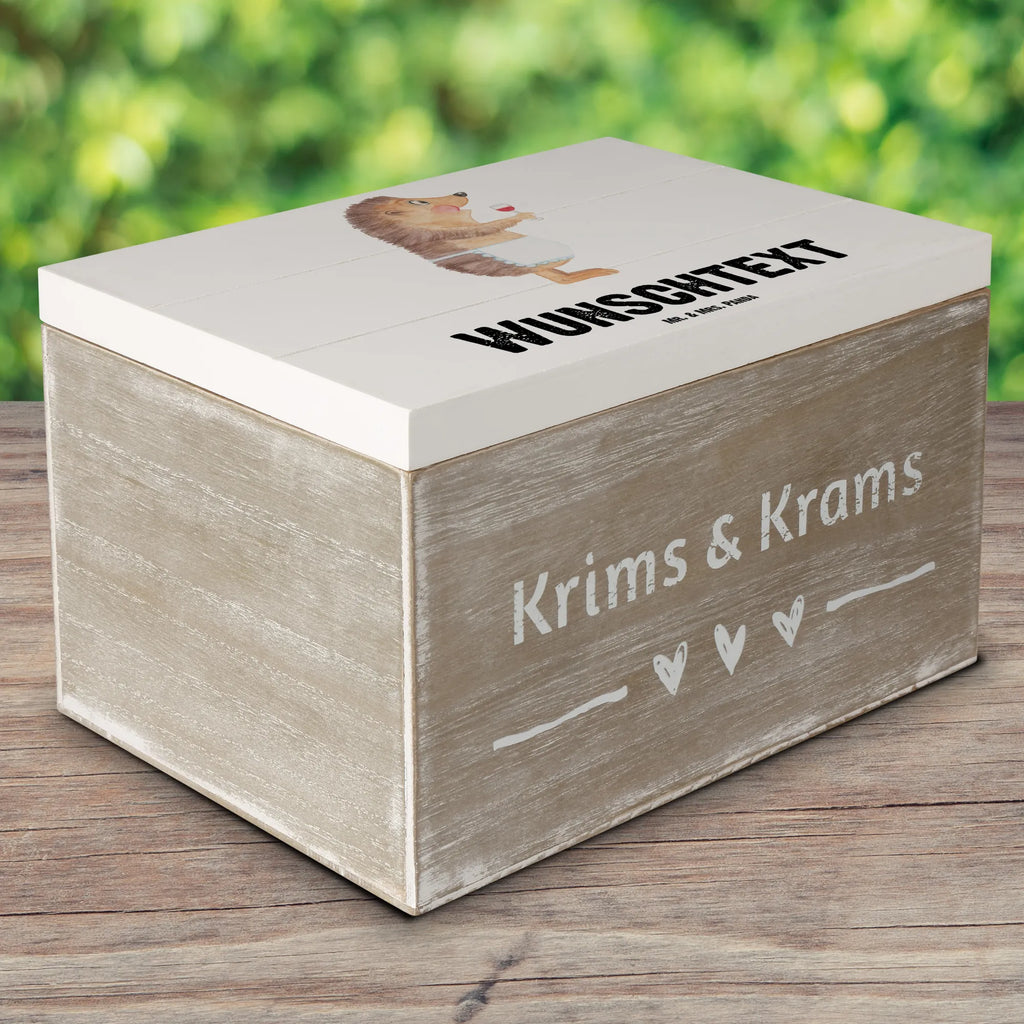 Personalisierte Holzkiste Igel Wein Aufbewahrungsbox mit Namen, Holzkiste Personalisiert, Dekokiste mit Namen, GEschenkdose personalisiert, Schatzkiste Personalisiert, Schatulle mit Namen, Geschenkbox personalisiert, Schatulle Personalisiert, Kiste mit Namen, Truhe mit Namen, Erinnerungskiste, Erinnerungsbox Personalisiert, Aufbewahrungsbox Personalisiert, Erinnerungskiste Personalisiert, Truhe Personalisiert, Dekokiste Personalisiert, Erinnerungsbox mit Namen, mit Namen, Schatzkiste mit Namen, Holzkiste mit Namen, Kiste Personalisiert, Tiermotive, Gute Laune, lustige Sprüche, Tiere, Geschenk Weinliebhaber, Weißwein, Weinglas, Wein trinken, Rotwein, Geschenk Weintrinker, Igel, Wein Spruch, Wein Deko
