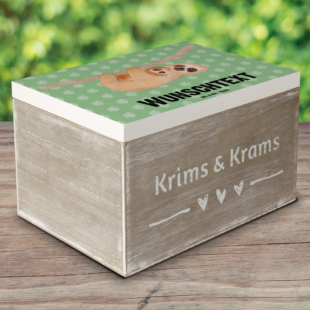 Personalisierte Holzkiste Faultier Kind GEschenkdose Personalisiert, Schatzkiste mit Namen, Erinnerungsbox mit Namen, mit Namen, Truhe mit Namen, Dekokiste mit Namen, Schatzkiste Personalisiert, Aufbewahrungsbox mit Namen, Erinnerungskiste Personalisiert, Geschenkbox Personalisiert, Truhe Personalisiert, Holzkiste mit Namen, Schatulle mit Namen, Holzkiste Personalisiert, Aufbewahrungsbox Personalisiert, Kiste Personalisiert, Kiste mit Namen, Dekokiste Personalisiert, Schatulle Personalisiert, Erinnerungsbox Personalisiert, Faultier, Faultier Geschenk, Faultier Deko, Baby, Geburt, Mama, Niedlichkeit, Mutter, Spaß, Faulheit, Liebe, Kinder, Kind