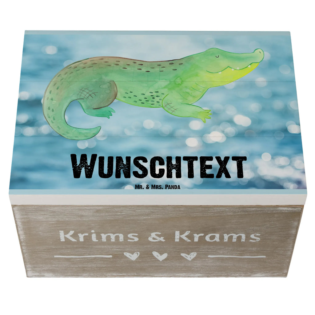Personalisierte Holzkiste Krokodil Aufbewahrungsbox Personalisiert, Erinnerungskiste Personalisiert, Truhe Personalisiert, Erinnerungsbox mit Namen, Aufbewahrungsbox mit Namen, Dekokiste Personalisiert, Kiste mit Namen, Holzkiste mit Namen, GEschenkdose Personalisiert, mit Namen, Schatzkiste mit Namen, Kiste Personalisiert, Holzkiste Personalisiert, Erinnerungsbox Personalisiert, Truhe mit Namen, Dekokiste mit Namen, Schatulle mit Namen, Geschenkbox Personalisiert, Schatulle Personalisiert, Schatzkiste Personalisiert, Urlaub, Meerestiere, Meer, Reiselust, Krokodil, Freundin, Lieblingsmensch, Verrückt sein, Abenteuerlust, Beste Freundin, Krokodile, Spontan sein