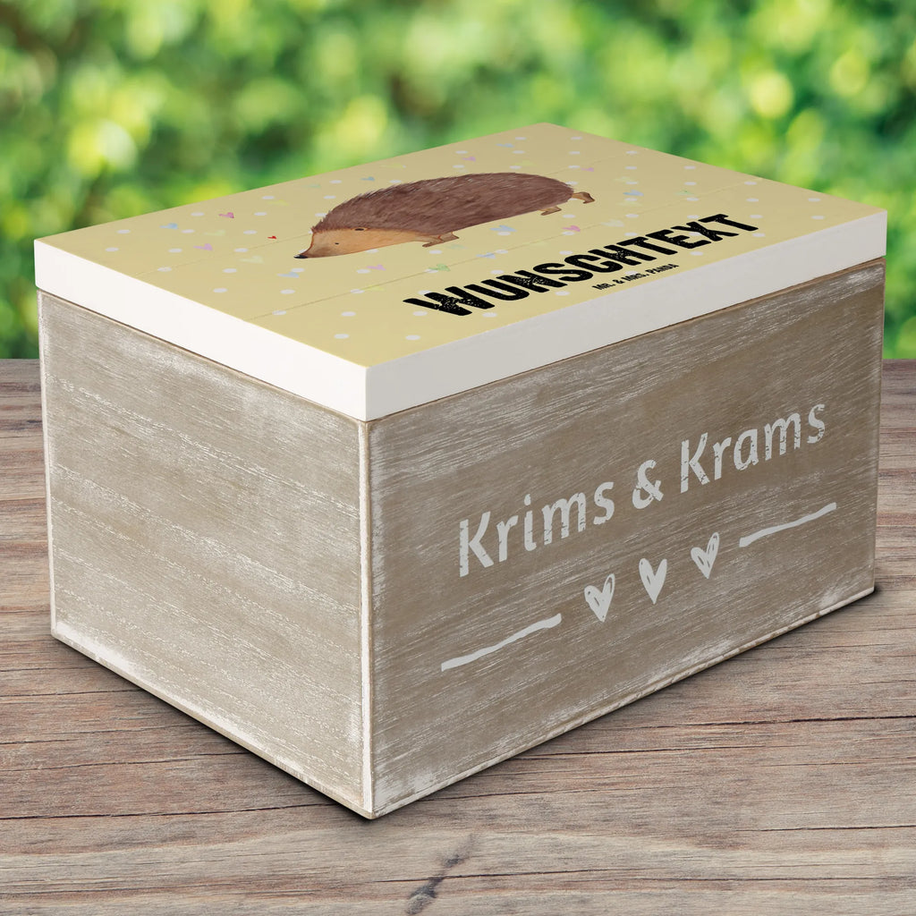 Personalisierte Holzkiste Igel Herzen Schatzkiste Personalisiert, Schatzkiste mit Namen, Erinnerungskiste Personalisiert, Erinnerungsbox mit Namen, Erinnerungsbox Personalisiert, Holzkiste mit Namen, Dekokiste Personalisiert, Dekokiste mit Namen, Schatulle Personalisiert, Truhe Personalisiert, mit Namen, Aufbewahrungsbox mit Namen, GEschenkdose Personalisiert, Kiste Personalisiert, Schatulle mit Namen, Kiste mit Namen, Holzkiste Personalisiert, Aufbewahrungsbox Personalisiert, Truhe mit Namen, Geschenkbox Personalisiert, Lustige Sprüche, Tiere, Tiermotive, Gute Laune, Liebe, Leben, Kuss, Herzen, Herz, Vertrauen, Igel