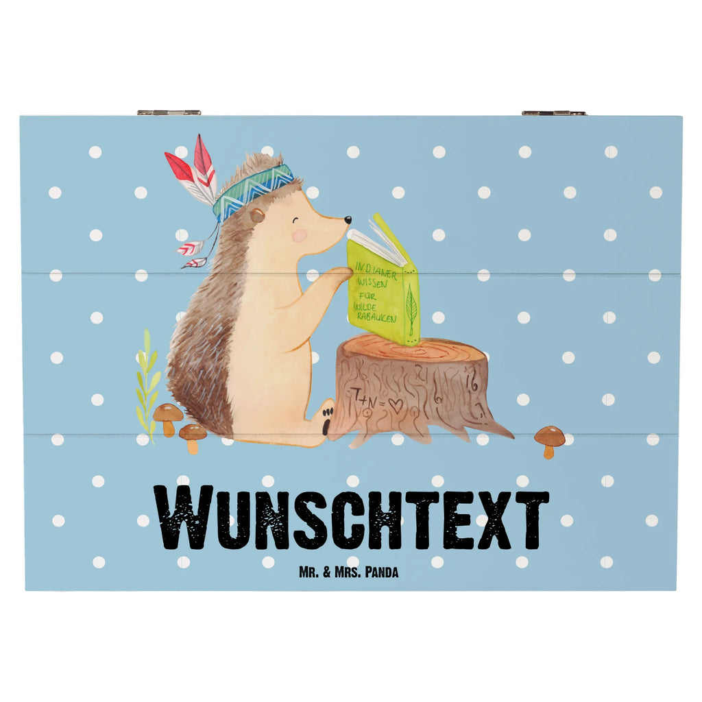 Personalizowane drewniane pudełko jeż Ozdoba z piór Truhe mit Namen, Kiste Personalisiert, Schatzkiste Personalisiert, Holzkiste mit Namen, Holzkiste Personalisiert, Geschenkbox Personalisiert, Dekokiste mit Namen, Erinnerungskiste Personalisiert, Truhe Personalisiert, Schatulle mit Namen, Aufbewahrungsbox Personalisiert, Schatulle Personalisiert, Dekokiste Personalisiert, GEschenkdose Personalisiert, mit Namen, Kiste mit Namen, Schatzkiste mit Namen, Erinnerungsbox mit Namen, Erinnerungsbox Personalisiert, Aufbewahrungsbox mit Namen, Waldtiere, Tiere, Igel, Camping, Indianer, Lagerfeuer, Abenteuer