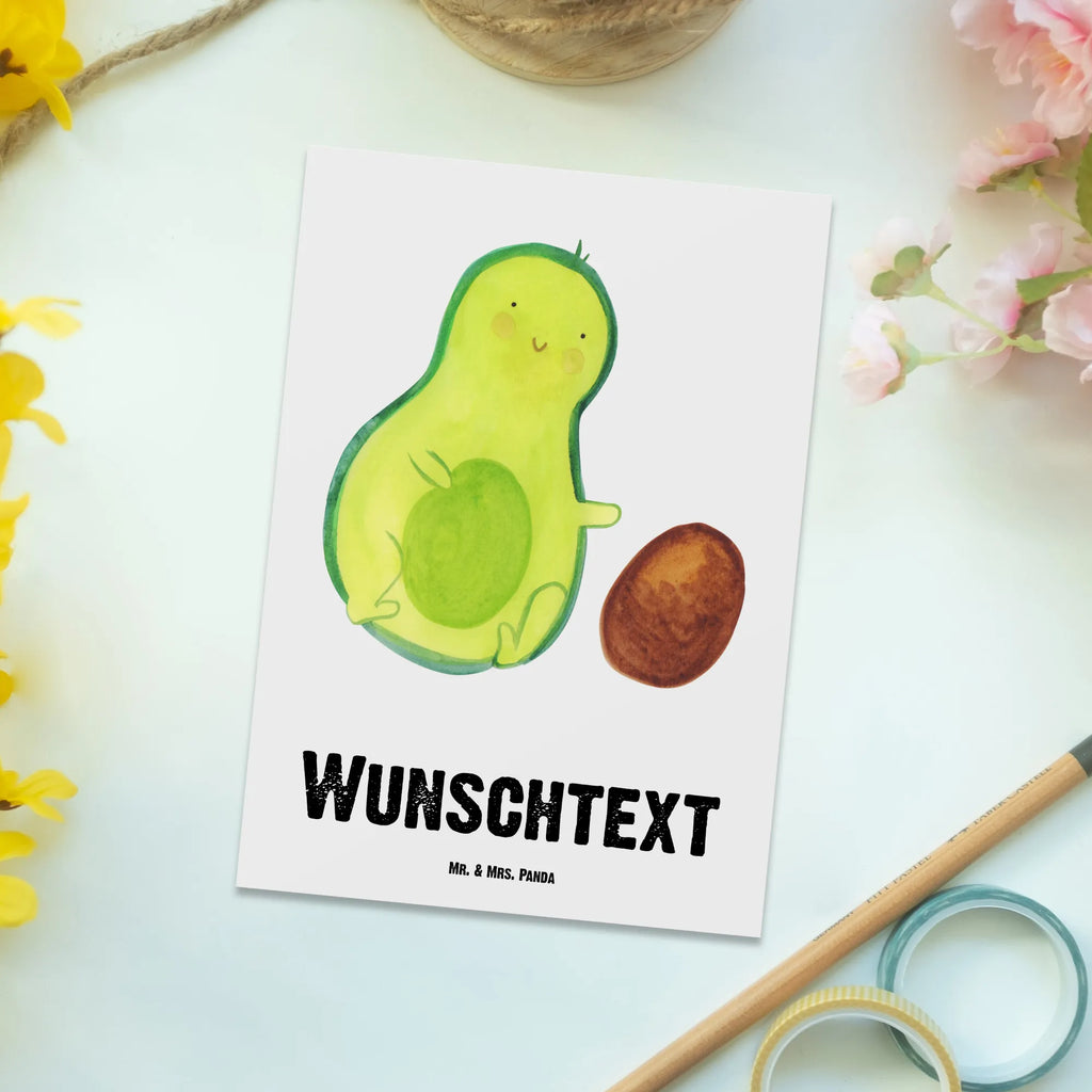 Personalisierte Postkarte Avocado Kern rollt Postkarte mit Namen, Grußkarte mit Wunschtext, Einladung mit Namen, Grußkarte mit Namen, Ansichtskarte mit Wunschtext, Postkarte mit Wunschtext, Karte mit Namen, Ansichtskarte mit Namen, Geschenkkarte mit Namen, Postkarte Bedrucken, Einladung mit Wunschtext, Geschenkkarte mit Wunschtext, Karte mit Wunschtext, Postkarte Personalisierbar, Avocado, Veggie, Vegan, Gesund, Schwangerschaft, Babyparty, Geburt, Baby, Säugling, Kind, Zur Geburt, Love, Geburtstag, Große Liebe, Erstes Kind, Liebe, Avocados, Schwanger